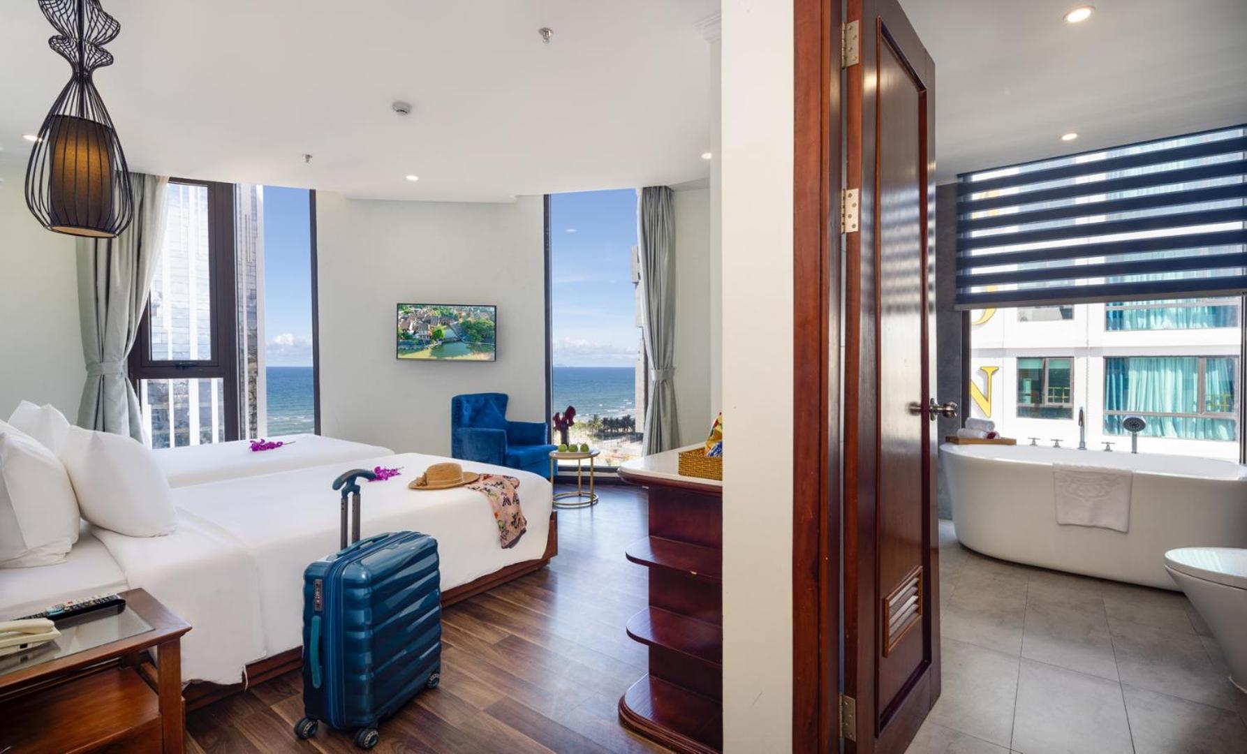 Minh Chau Premium Hotel Danang Buitenkant foto